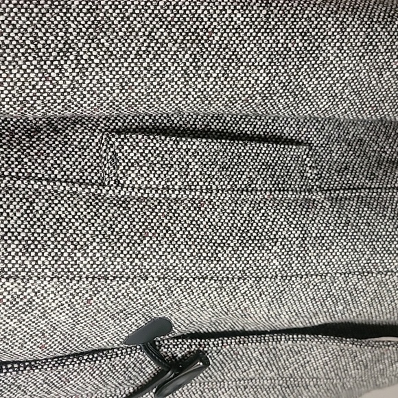 Ellen Tracy Gorgeous Size 10, Tweed Wool Blend Toggle Close Coat Gray, Exc. Cond - Picture 3 of 11